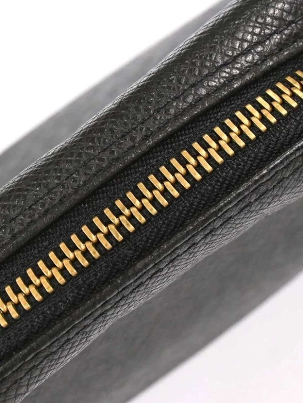 Louis Vuitton Taiga Kalga Black Clutch Bag